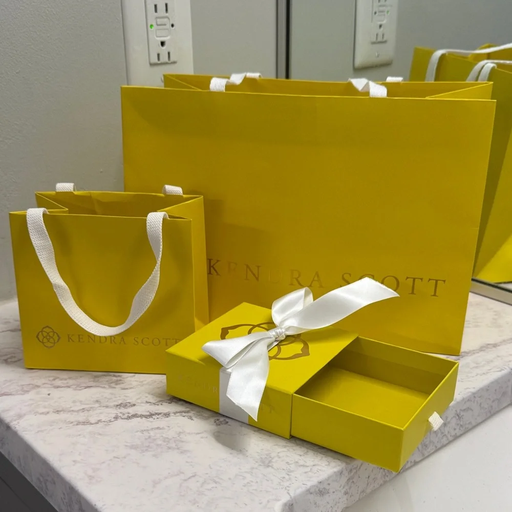 Kendra Scott Vibrant Yellow Gift Bag and Box Set